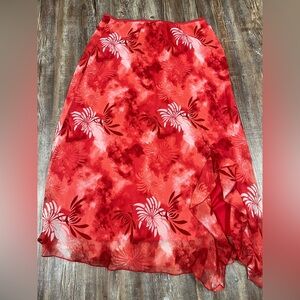 Red floral Y2K midi skirt with ruffle hem Size M